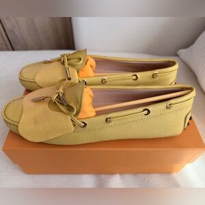 Tod's Boat Gommino Loafers Women 9.5 BRAND NEW